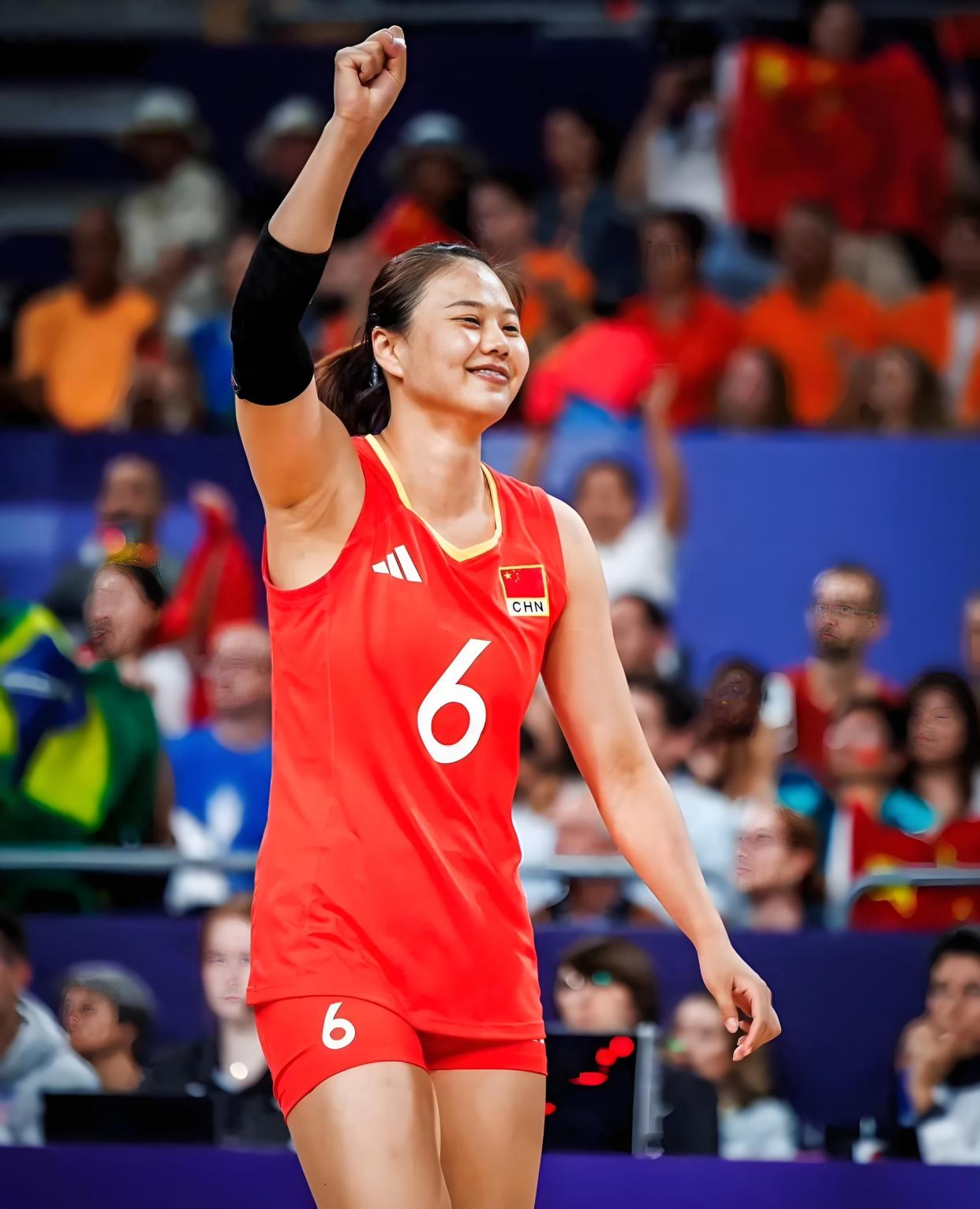女排休战查漏补缺!吴李恢复关键期美国站直面名额之争(有李盈莹则江苏女排很可能无冠)
