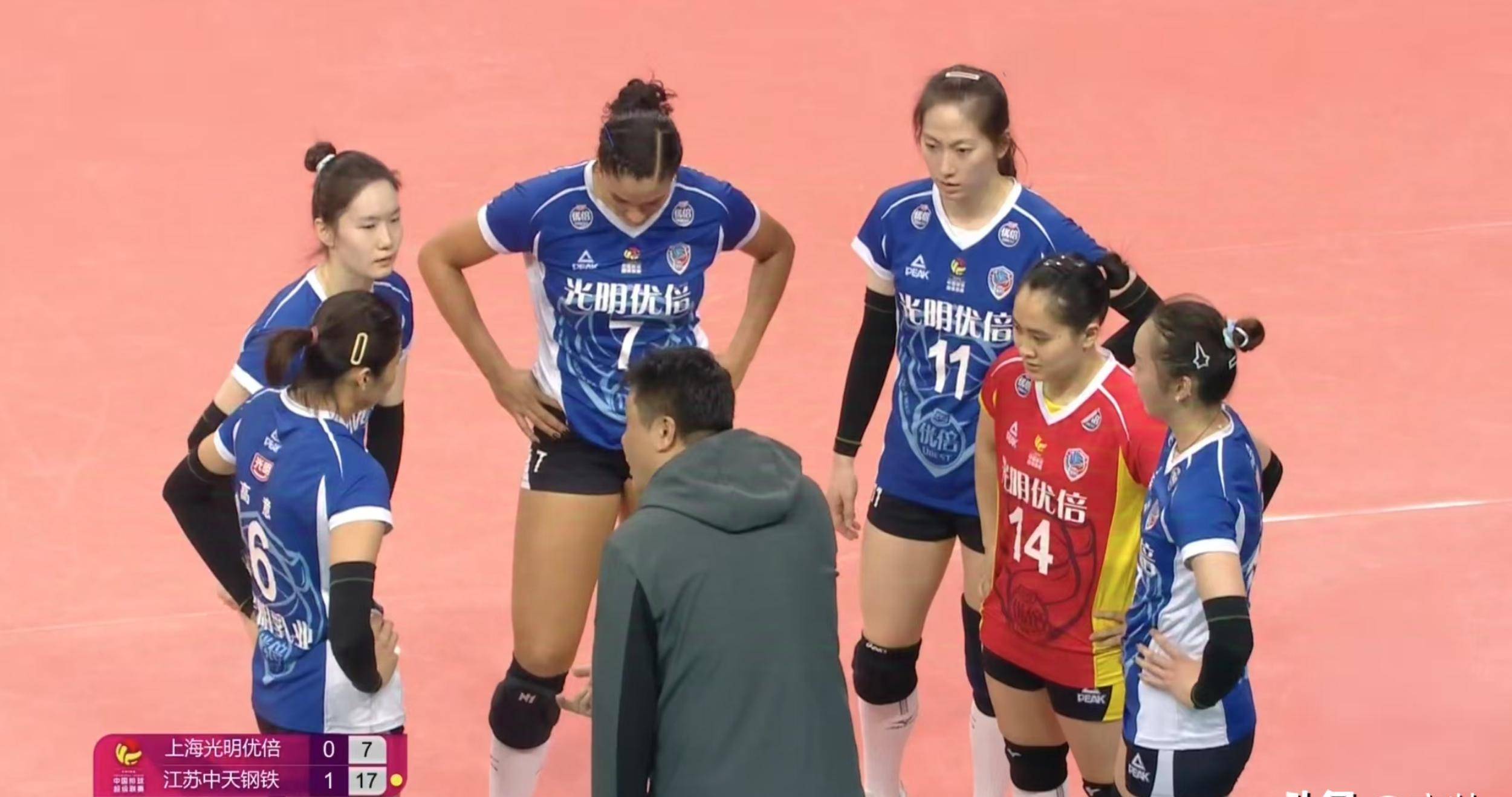 企鹅体育-失误送1局咋赢球？女排1环节碾压日本攻防大腿是她(谢瑶环熬刑集锦)