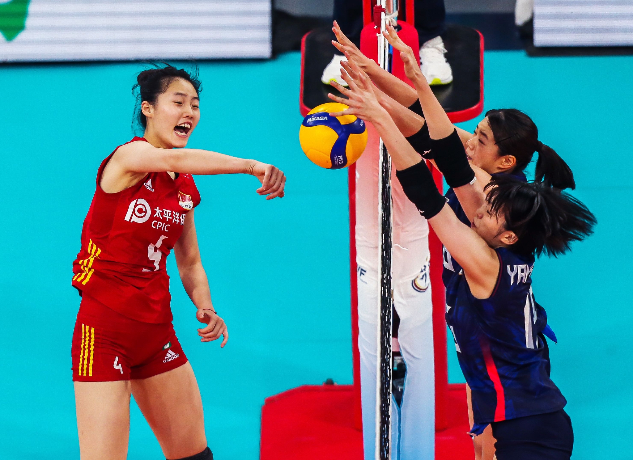 企鹅体育-世联赛-女排3-2德国决胜局18-16庄宇珊28分(女排32逆转德国)