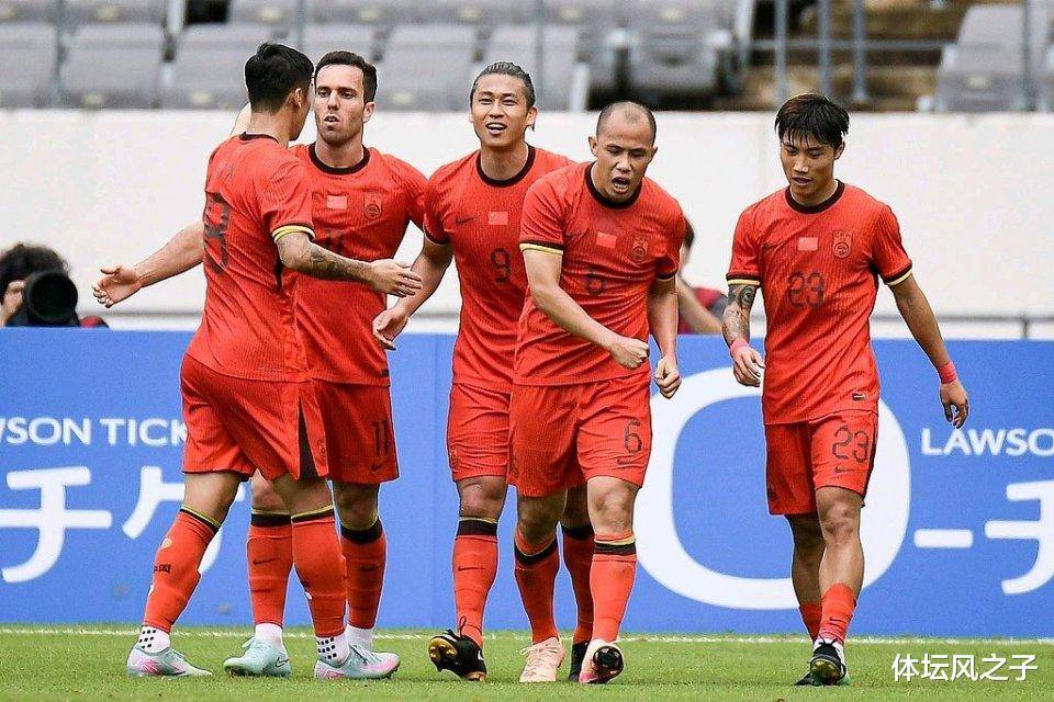 国足评分：颜骏凌张玉宁表现尚可后腰表现难如人意(国足颜骏凌最新图片)