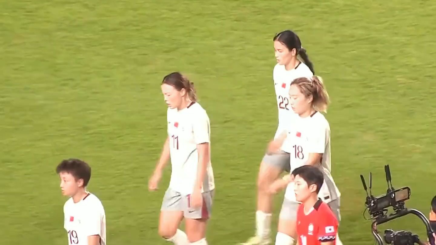企鹅体育-东亚杯-补时阶段险失球中国女足雨战0-0日本队无缘冠军(东亚杯女足战况)