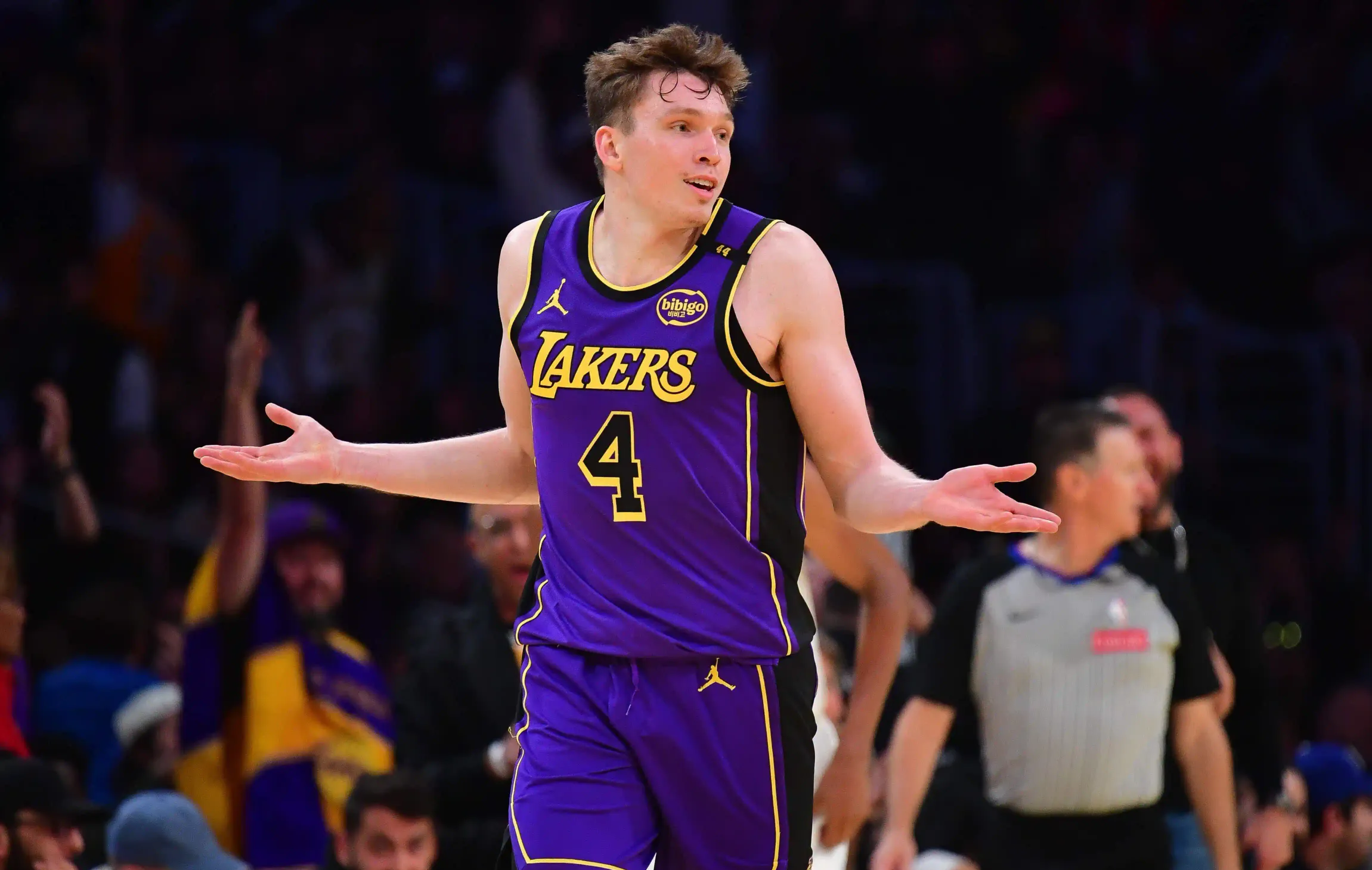 企鹅体育-湖人正在运作一笔涉及克内克特与克勒贝尔的交易(nike kb mentality lakers 湖人)